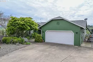 208 Jamie Loop, Roseburg, OR 97471 - Photo 1