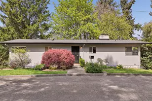 1733 SW Custer St, Portland, OR 97219 - Photo 1