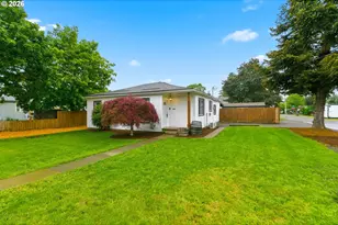 915 E 1st St, Yamhill, OR 97148 - Photo 1