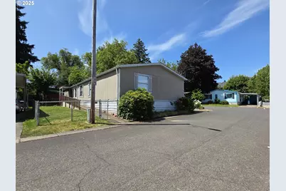 13115 SE Foster Rd #13, Portland, OR 97236 - Photo 1