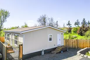 492 Moffit Ln, Springfield, OR 97477 - Photo 1