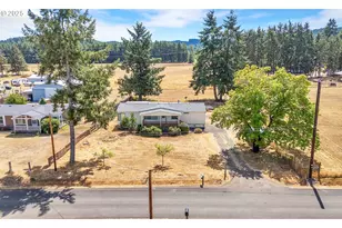 25082 Strawberry Ln, Veneta, OR 97487 - Photo 1
