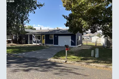 1004 22nd St, La Grande, OR 97850 - Photo 1