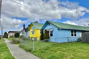 1032 S 4th St, Coos Bay, OR 97420 - Photo 1