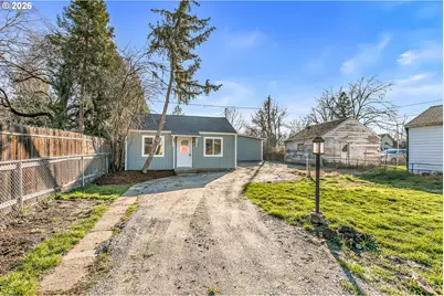 745 Dakota Ave, Medford, OR 97501 - Photo 1