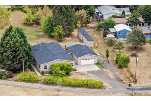 194 Oak St, Monroe, OR 97456 - Photo 1