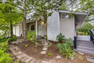 8925 SW Pinebrook Ct, Portland, OR 97224 - Photo 1