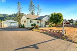 47578 School St, Oakridge, OR 97463 - Photo 1