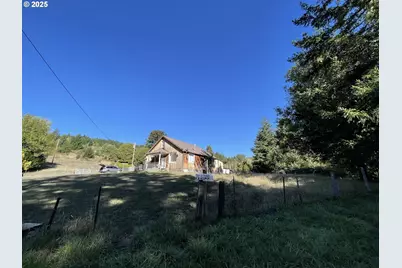 46255 Highway 242, Myrtle Point, OR 97458 - Photo 1