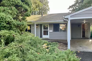 2820 SW Nevada Ct, Portland, OR 97219 - Photo 1