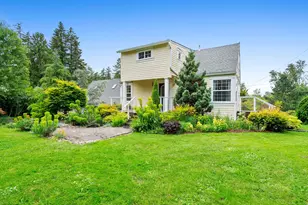3915 SW Pomona St, Portland, OR 97219 - Photo 1
