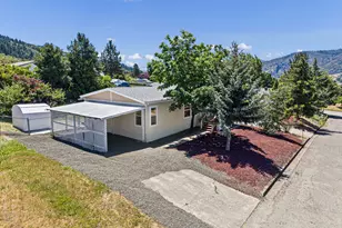 141 Clark St, Myrtle Creek, OR 97457 - Photo 1