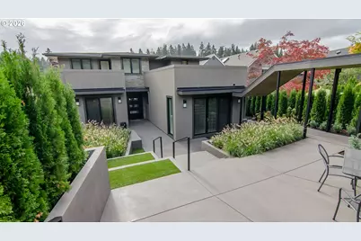 610 Cabana Ln, Lake Oswego, OR 97034 - Photo 1
