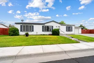 1028 SW Joshua Dr, Hermiston, OR 97838 - Photo 1