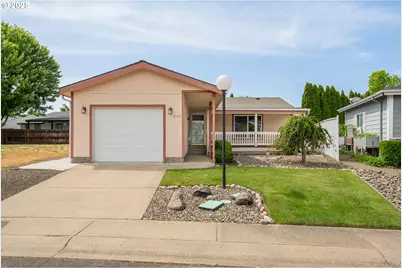 222 Kristi Lee Ln, Roseburg, OR 97471 - Photo 1