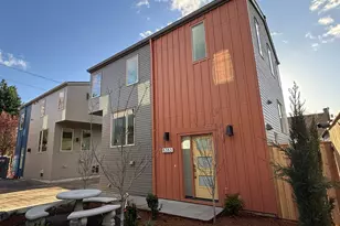 5353 SE Stark St, Portland, OR 97215 - Photo 1