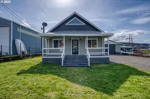 114 Klickitat St, Lyle, WA 98635 - Photo 1