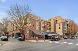 1620 NE Broadway St, Portland, OR 97232 - Photo 1