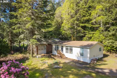 94123 Shutters Landing Ln, North Bend, OR 97459 - Photo 1