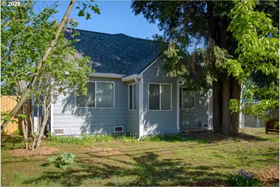 5256 NE 72nd Ave, Portland, OR 97218 - Photo 1