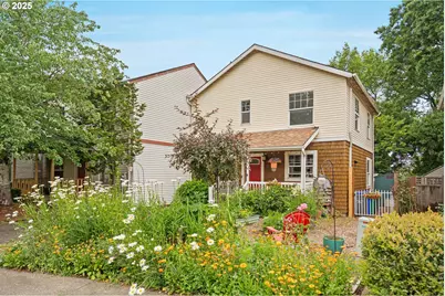 1333 NE Bryant Ct, Portland, OR 97211 - Photo 1