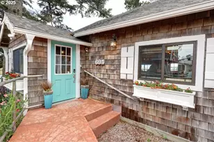 604 15th Ave, Seaside, OR 97138 - Photo 1