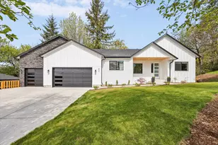 937 Edinburgh Ct, Kelso, WA 98626 - Photo 1