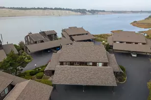 1040 Bay St, Florence, OR 97439 - Photo 1