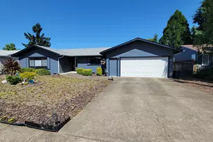 1463 NW Troost St, Roseburg, OR 97471 - Photo 1