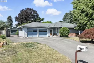 3216 Oakcrest Dr, Forest Grove, OR 97116 - Photo 1