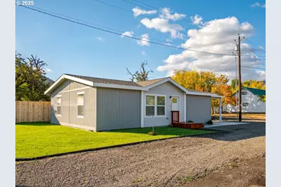 2702 N Oak St, La Grande, OR 97850 - Photo 1