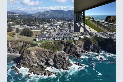 1305 Moore St #402, Brookings, OR 97415 - Photo 1