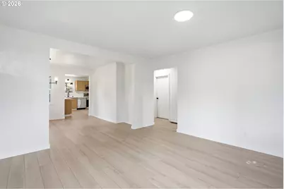 1614 E 33rd St, Vancouver, WA 98663 - Photo 5