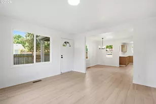 1614 E 33rd St, Vancouver, WA 98663 - Photo 3