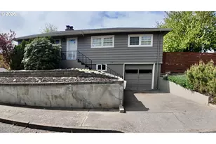 809 E 20th St, The Dalles, OR 97058 - Photo 1