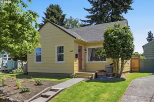 642 NE Holland St, Portland, OR 97211 - Photo 1