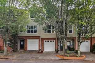 1030 SE Linn St, Portland, OR 97202 - Photo 1