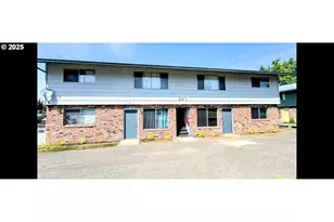 587 W Berdine St, Roseburg, OR 97471 - Photo 1