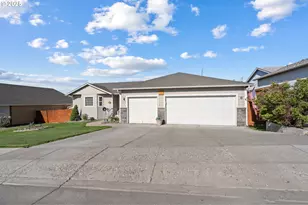 2269 NW Eucalyptus Dr, Hermiston, OR 97838 - Photo 1