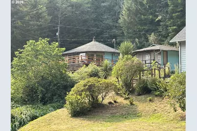 6064 Santa Rd, Florence, OR 97439 - Photo 1
