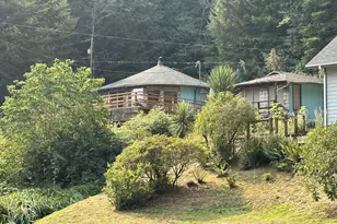 6064 Santa Rd, Florence, OR 97439 - Photo 1