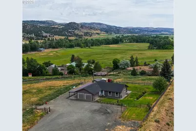 59683 Highway 26, John Day, OR 97845 - Photo 1