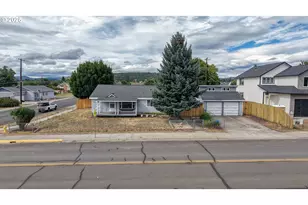 501 E Collins St, Goldendale, WA 98620 - Photo 1