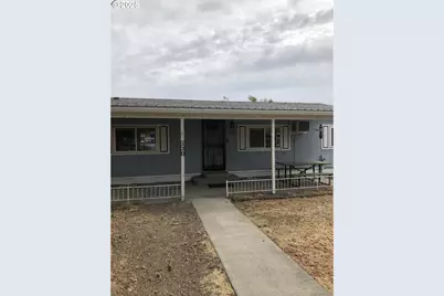120 SE 19th Dr, Pendleton, OR 97801 - Photo 1