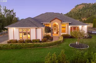 580 Evelyn St, Roseburg, OR 97471 - Photo 1