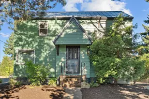 9707 N Van Houten Ave, Portland, OR 97203 - Photo 1