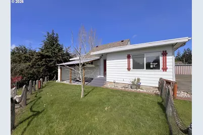 1092 Lewis St, North Bend, OR 97459 - Photo 1