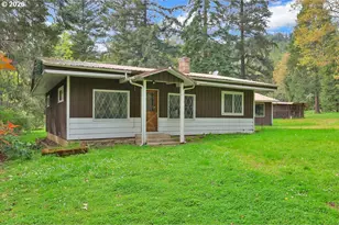 544 Lou Gray Dr, Myrtle Creek, OR 97457 - Photo 1