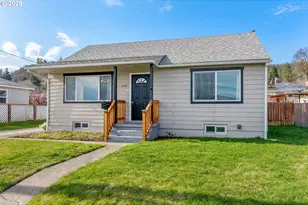 1612 W 10th St, The Dalles, OR 97058 - Photo 1