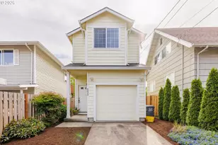 8820 N Fiske Ave, Portland, OR 97203 - Photo 1